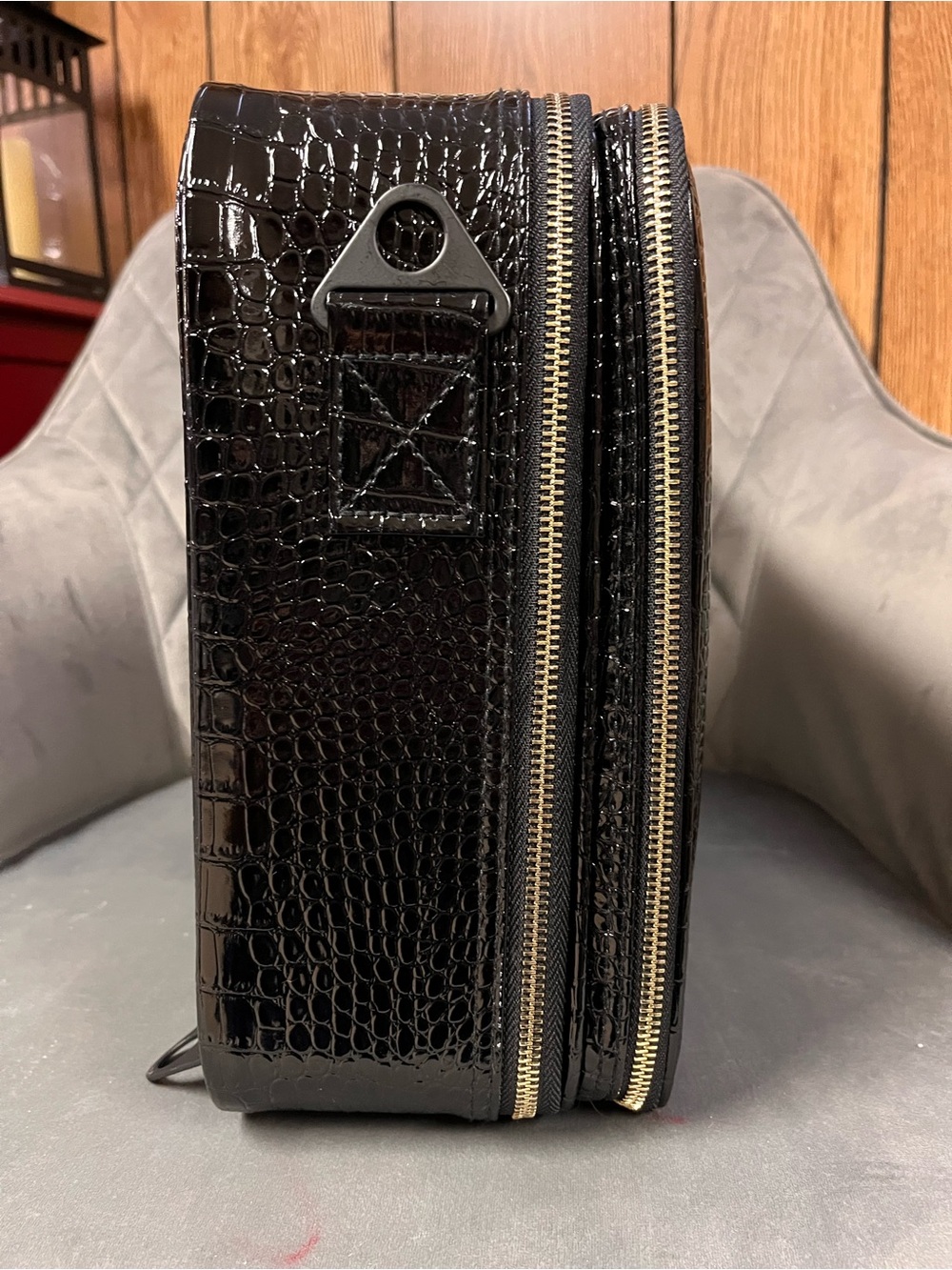 Travel make up case organizer- black Croc-look with Gold Hardware - Picture 11 of 12